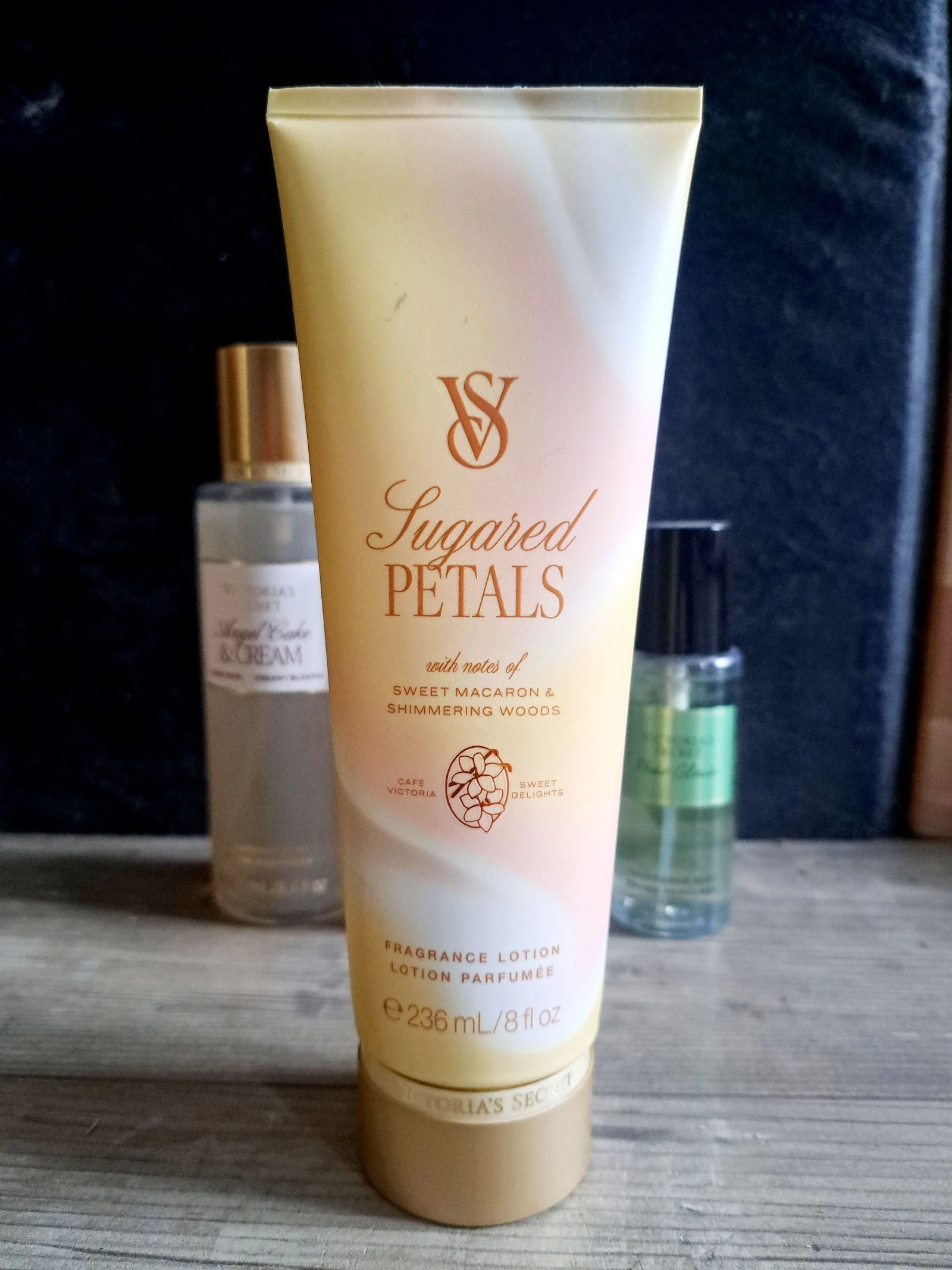 Body Lotion lait hydratant parfumé Victoria's Secret Sugared Petals 